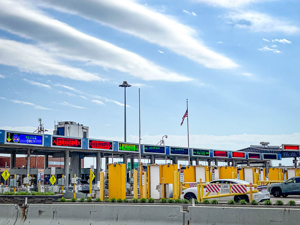 Buffalo border crossing