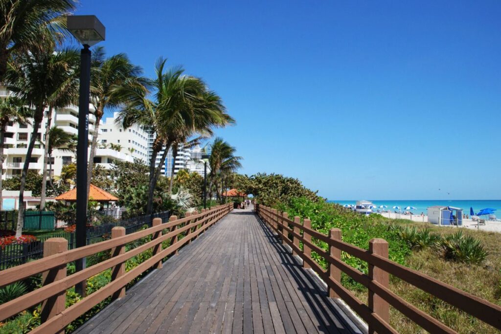 Photo of the boardwalk in Miami.