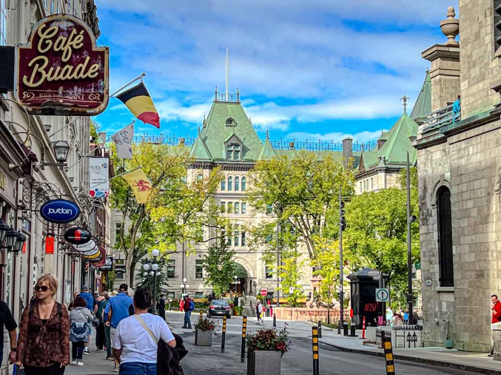 Photo of a street in Quebec city.