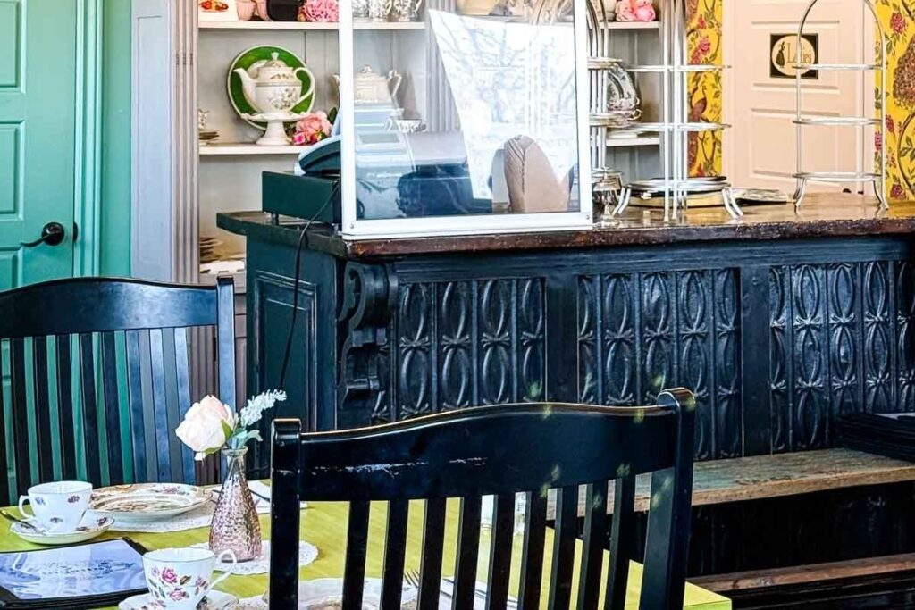 Photo inside Abigail's Tea House - St. George, Ontario.